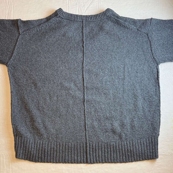 Free People Women's Dark Gray Charcoal V-Neck Sweater Size XL - Picture 8 of 11